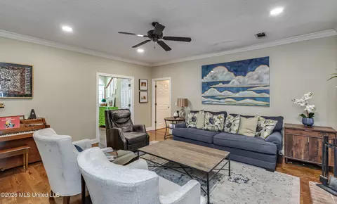 Living - 2231 Sheffield Dr, Jackson, MS 39211 photo 2 of 3