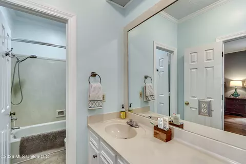 Bath - 2231 Sheffield Dr, Jackson, MS 39211 photo 1 of 7