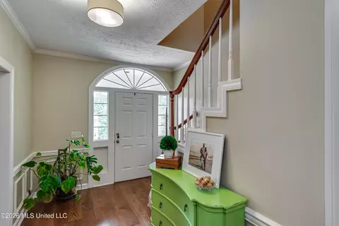 Entry Way - 2231 Sheffield Dr, Jackson, MS 39211 photo 3 of 4