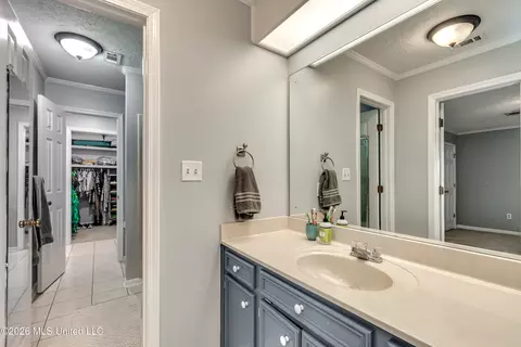 Bath - 2231 Sheffield Dr, Jackson, MS 39211 photo 7 of 7
