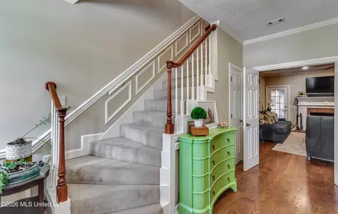 Entry Way - 2231 Sheffield Dr, Jackson, MS 39211 photo 2 of 4