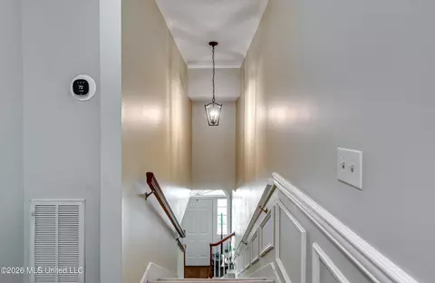 Entry Way - 2231 Sheffield Dr, Jackson, MS 39211 photo 4 of 4