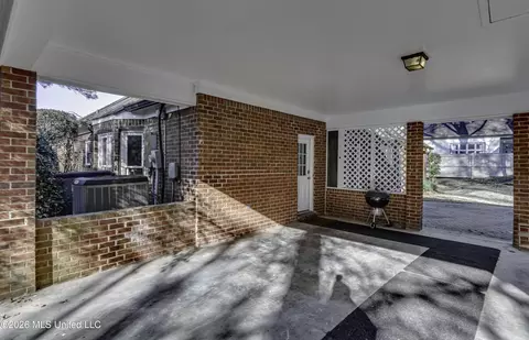 Exterior - 2231 Sheffield Dr, Jackson, MS 39211 photo 6 of 10
