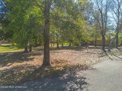Harmanson Vue, Biloxi, MS 39531 photo 4