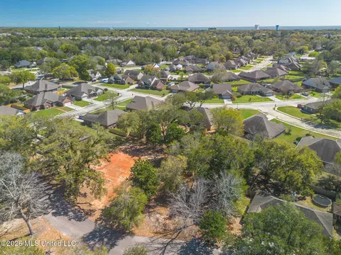 Harmanson Vue, Biloxi, MS 39531 photo 6