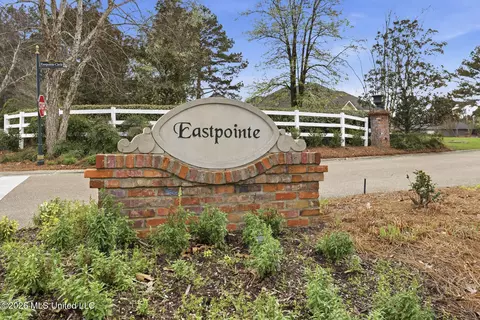 402 Eastpointe Cv, Madison, MS 39110 photo 2