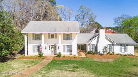 2004 S Petit Bois St, Jackson, MS 39211