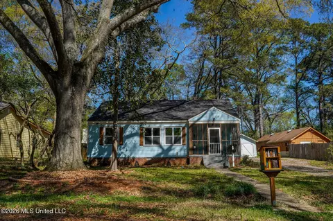 632 Woodbury Rd, Jackson, MS 39206