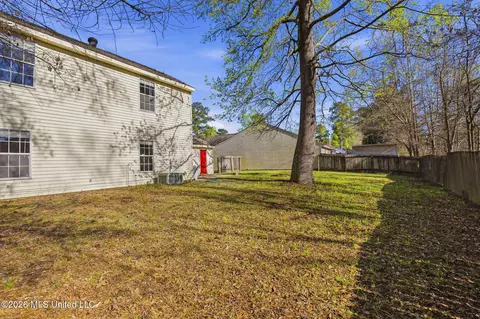 Exterior - 3037 Willow Dr, Brandon, MS 39042 photo 7 of 7