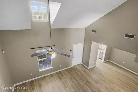 Living - 3037 Willow Dr, Brandon, MS 39042 photo 4 of 4