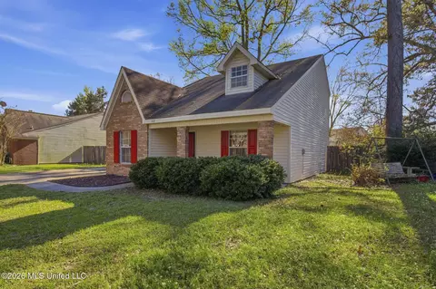 Exterior - 3037 Willow Dr, Brandon, MS 39042 photo 2 of 7