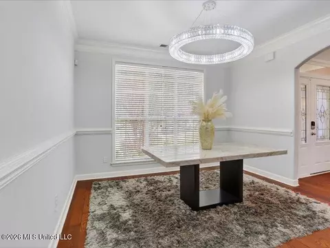 Dining - 911 Clair Cv, Hernando, MS 38632 photo 2 of 2