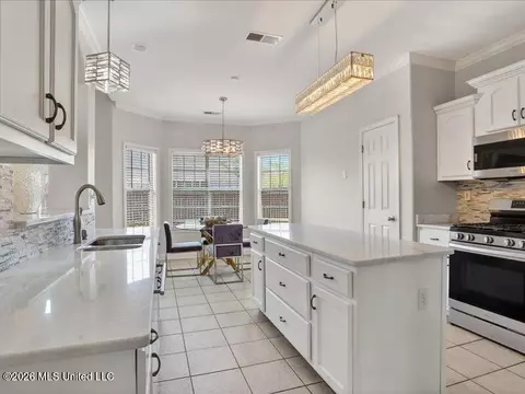 Kitchen - 911 Clair Cv, Hernando, MS 38632 photo 3 of 3