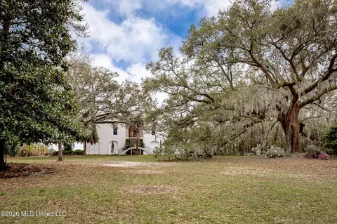 9713 Point Aux Chenes Rd, Ocean Springs, MS 39564