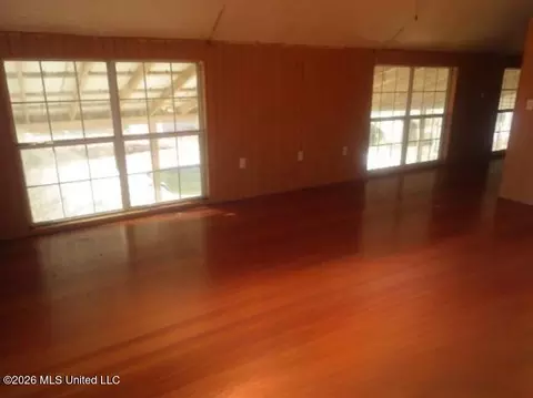 Living - 8950 Highway 35 S, Forest, MS 39074 photo 2 of 3