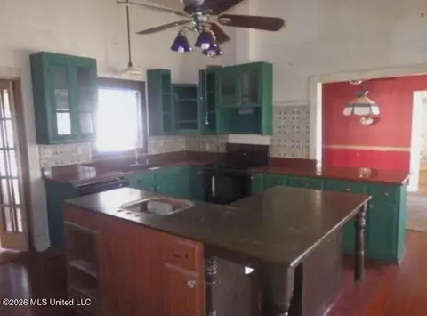 Kitchen - 8950 Highway 35 S, Forest, MS 39074 photo 1 of 3
