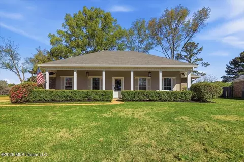 209 Pine Pl, Madison, MS 39110