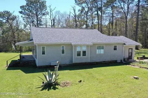 Exterior - 3112 W Highway 98, Summit, MS 39666 photo 8 of 10