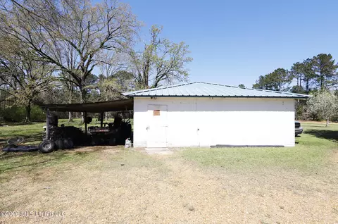 Exterior - 3112 W Highway 98, Summit, MS 39666 photo 5 of 10
