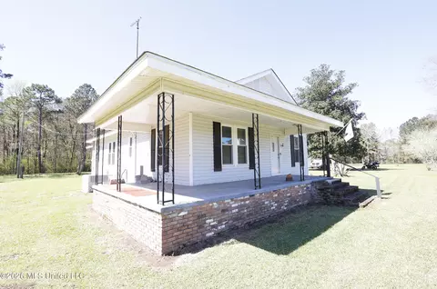 Exterior - 3112 W Highway 98, Summit, MS 39666 photo 3 of 10