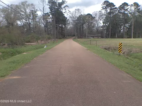 Other - 206 E Meadowbrook Dr, Brookhaven, MS 39601 photo 3 of 12