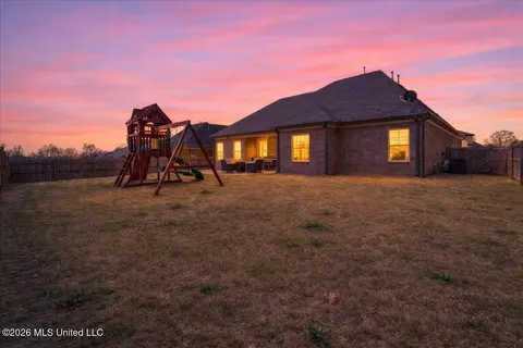 Exterior - 1948 Ava Dr, Nesbit, MS 38651 photo 6 of 10