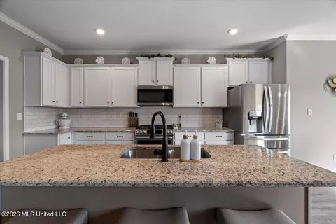 Kitchen - 1948 Ava Dr, Nesbit, MS 38651 photo 1 of 4