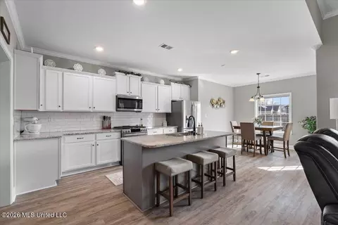 Kitchen - 1948 Ava Dr, Nesbit, MS 38651 photo 4 of 4