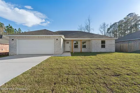 8195 Redstone Dr, Gautier, MS 39553