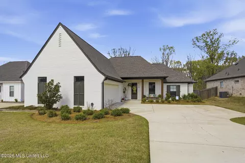 174 Shore View Dr, Madison, MS 39110