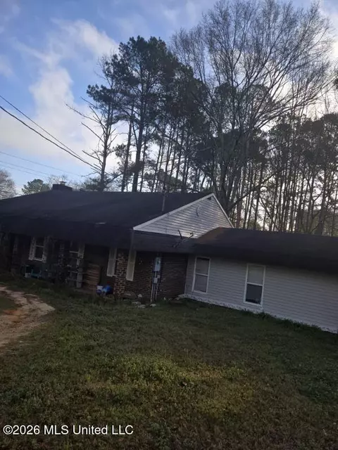 283 Simpson Highway 28, Magee, MS 39111