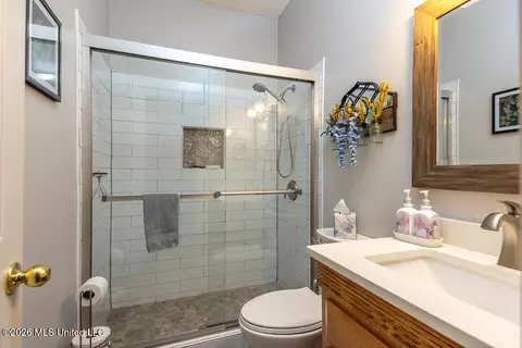Bath - 2382 Oak Creek Dr, Hernando, MS 38632 photo 1 of 7