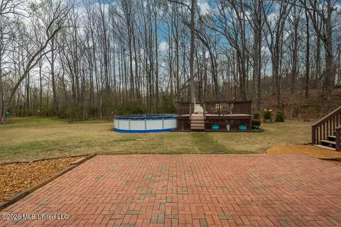 Exterior - 2382 Oak Creek Dr, Hernando, MS 38632 photo 5 of 10