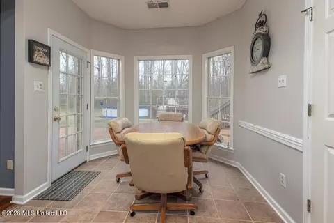 Dining - 2382 Oak Creek Dr, Hernando, MS 38632 photo 3 of 3