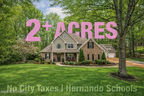 2382 Oak Creek Dr, Hernando, MS 38632