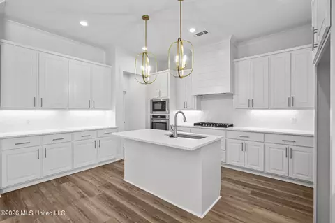 Kitchen - 403 Old Maple Cv, Madison, MS 39110 photo 2 of 2