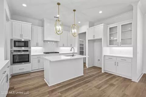 Kitchen - 403 Old Maple Cv, Madison, MS 39110 photo 1 of 2