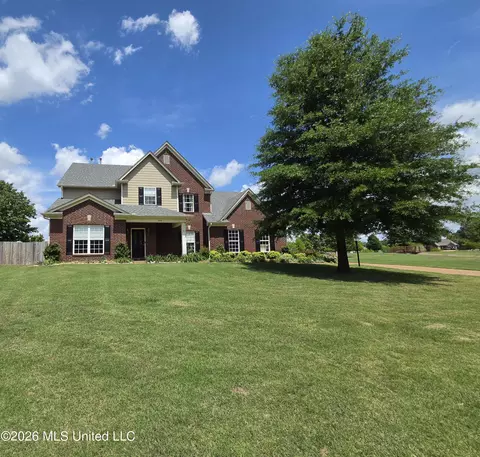 1808 Marcia Louise Dr, Southaven, MS 38672
