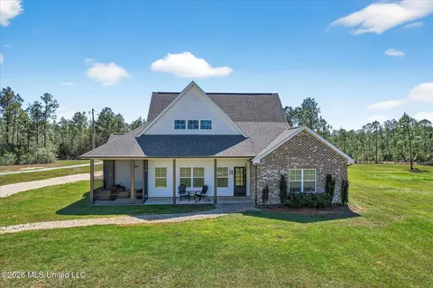 3855 Firetower Rd, Kiln, MS 39556