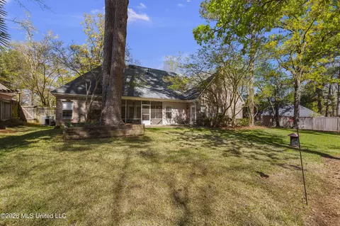 Exterior - 69 Moss Woods Dr, Madison, MS 39110 photo 8 of 9