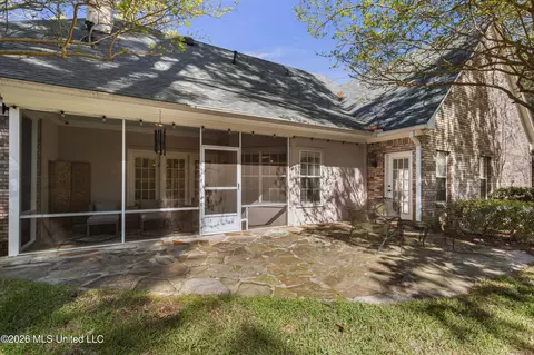 Exterior - 69 Moss Woods Dr, Madison, MS 39110 photo 5 of 9