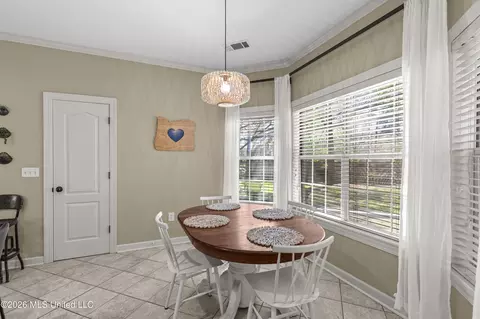 Dining - 69 Moss Woods Dr, Madison, MS 39110 photo 1 of 1