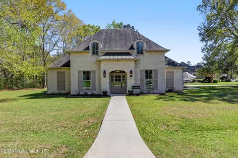 49 Lancair Dr, Picayune, MS 39466