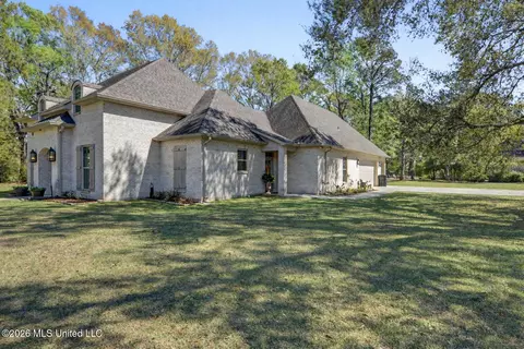 49 Lancair Dr, Picayune, MS 39466