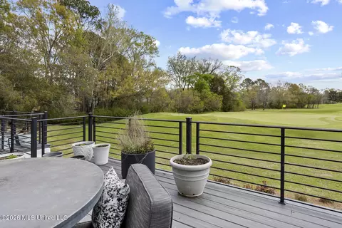 Exterior - 9 Glen Eagles Dr, Jackson, MS 39211 photo 9 of 12