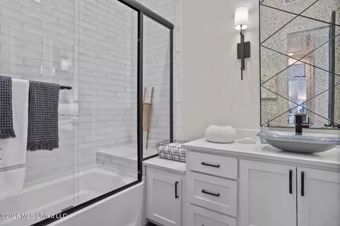 Bath - 9 Glen Eagles Dr, Jackson, MS 39211 photo 6 of 6