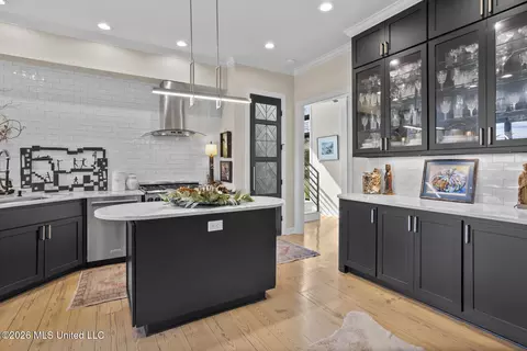 Kitchen - 9 Glen Eagles Dr, Jackson, MS 39211 photo 4 of 6