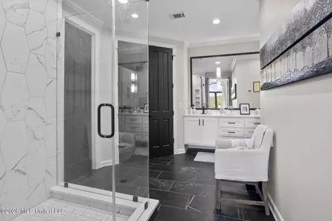 Bath - 9 Glen Eagles Dr, Jackson, MS 39211 photo 2 of 6