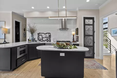 Kitchen - 9 Glen Eagles Dr, Jackson, MS 39211 photo 5 of 6