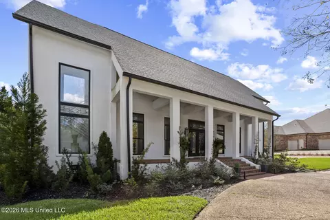 Exterior - 9 Glen Eagles Dr, Jackson, MS 39211 photo 3 of 12